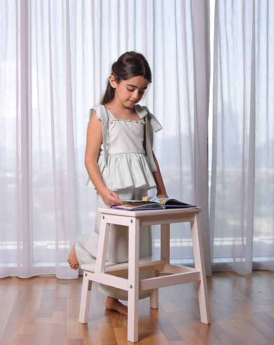 Pearl Set in Pale Blue