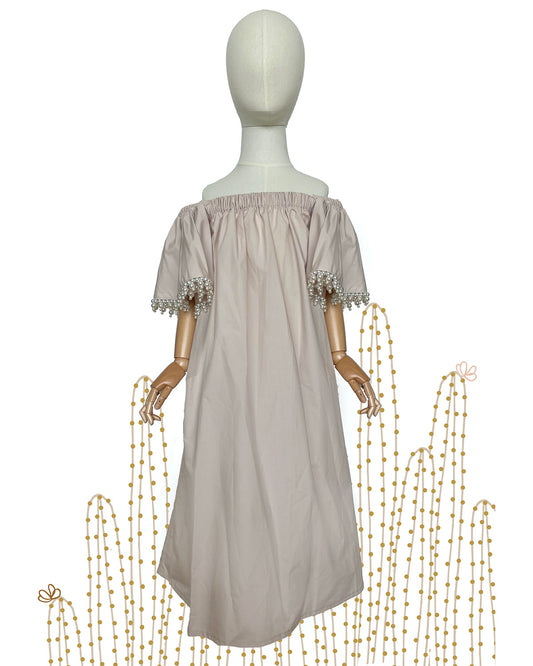 Off-Shoulder Sleeve Embroidered Kaftan